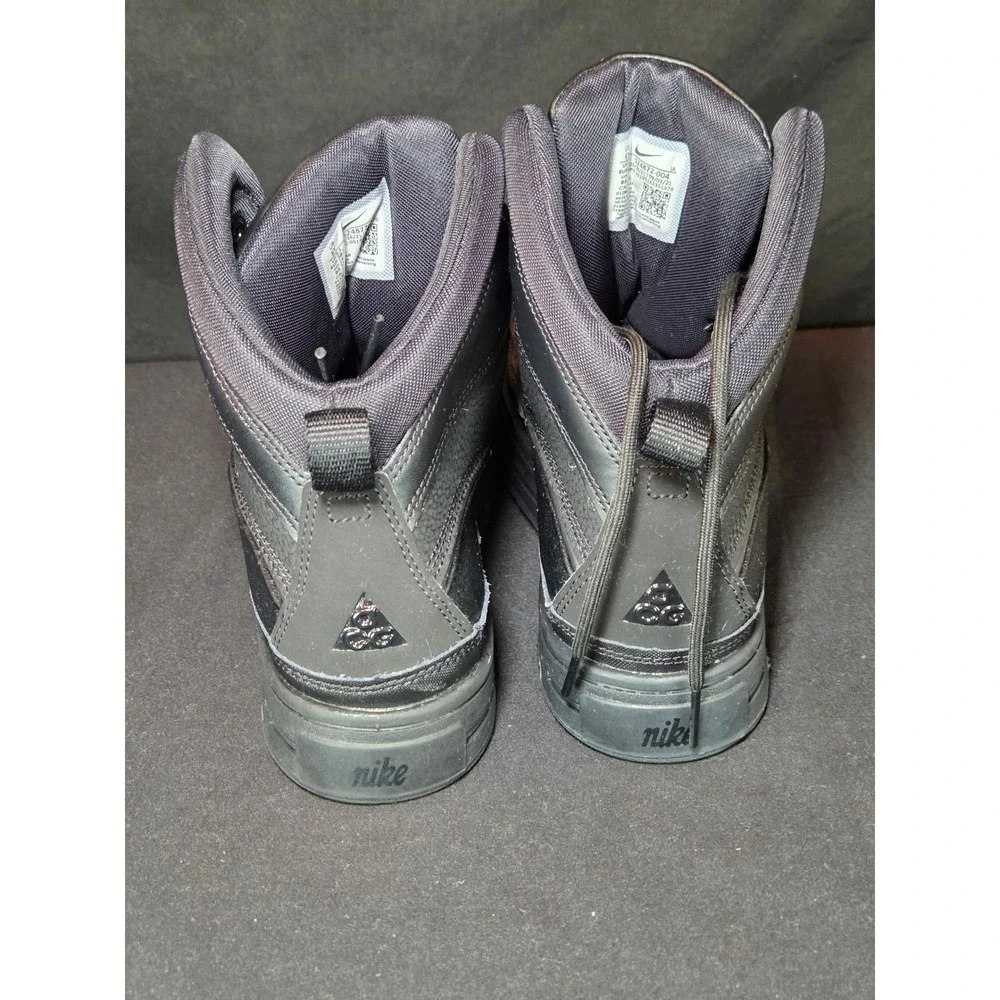 Nike Woodside ACG Kids Black Waterproof‎ Winter Boots Size 6Y